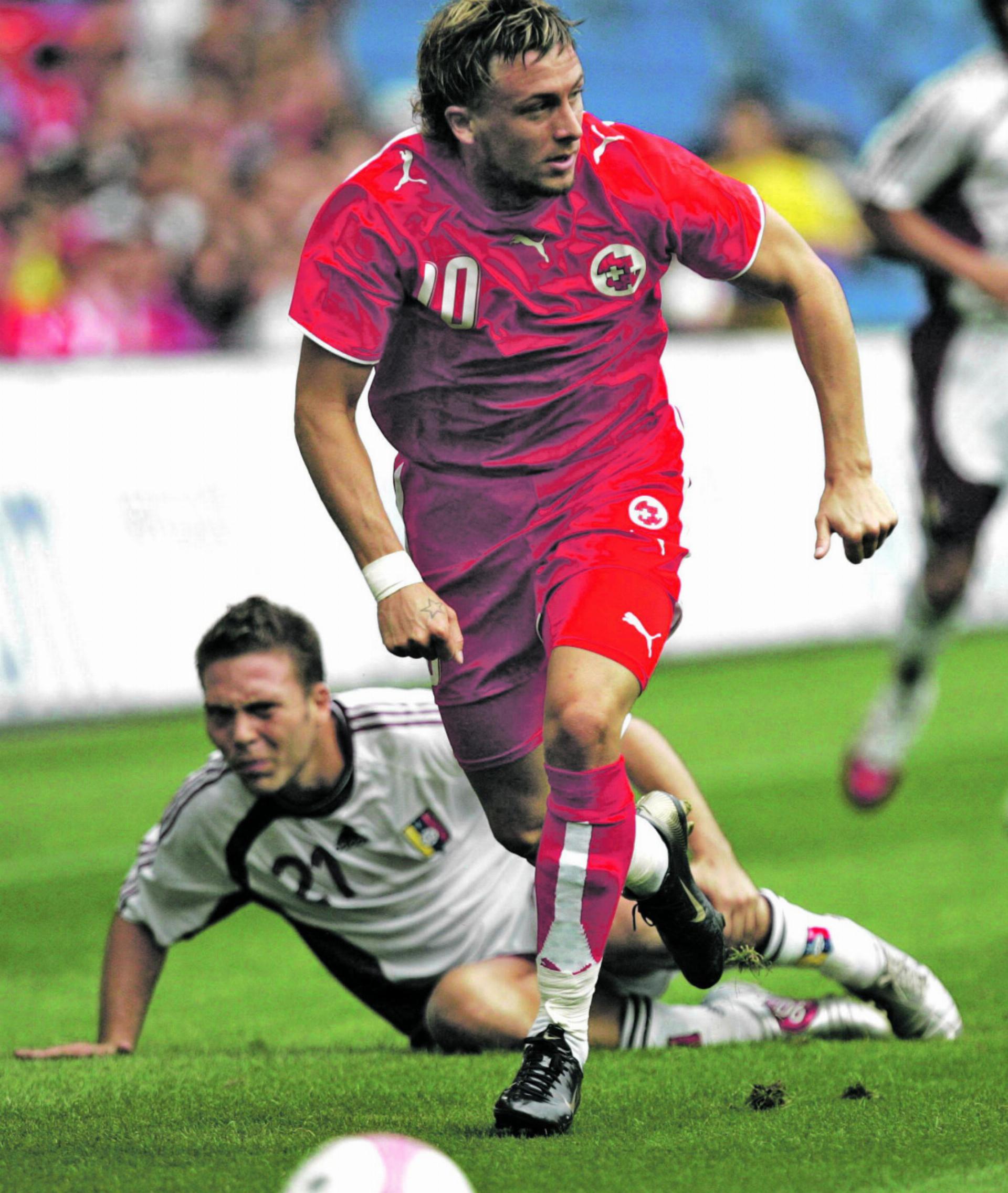 Daniel Gygax an der FIFA-WM 2006 im Dress der Schweizer Nationalmannchaft im Einsatz. Bild: sfv
