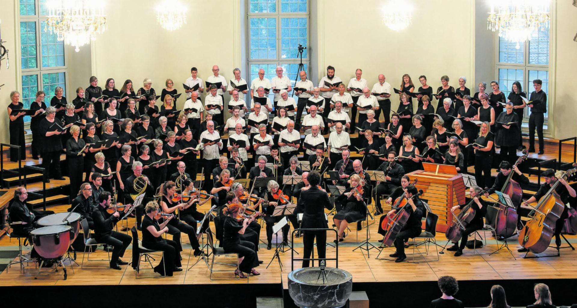 Wenn alles zusammenkommt: Der Akademiechor der Sommerakademie Thun bringt das Requiem zum Klingen. Bilder: zvg