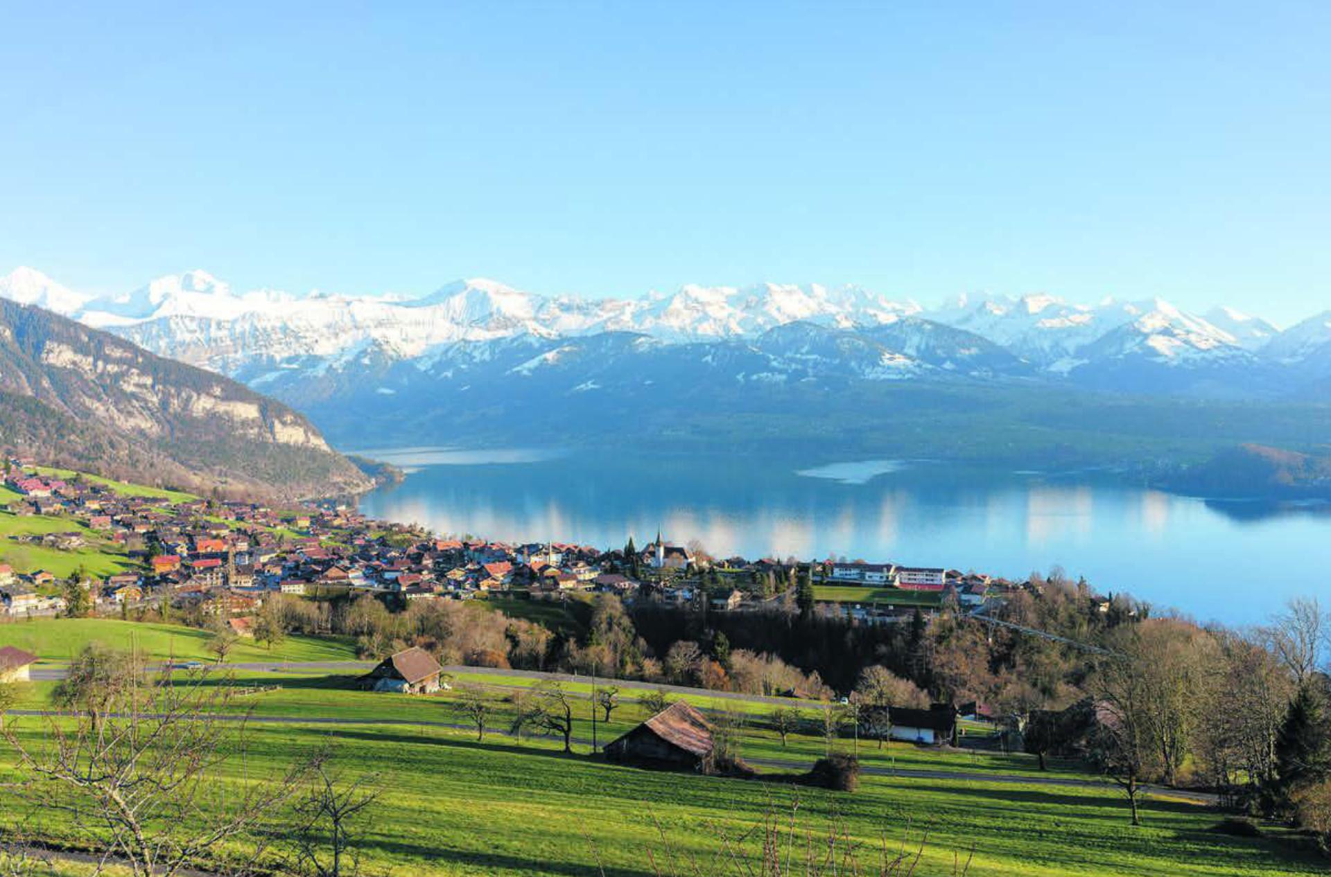 Das Dorf Sigriswil liegt auf einer Sonnenterrasse über dem Thunersee – die Gemeinde umfasst elf Dörfer.
