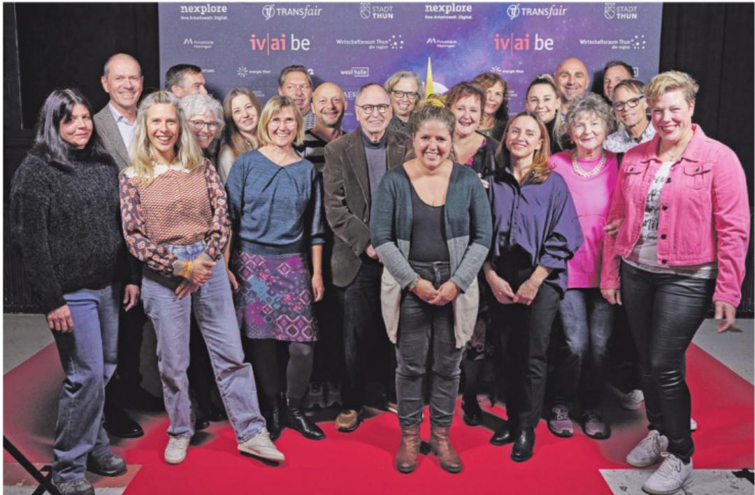 Team Sozialstern-Finalisten Stiftung WiA – Wohnen im Alter mit Stephan Friedli, Vorsitzender der Geschäftsleitung (2. von links). Team Sozialstern-Finalisten Stiftung WiA – Wohnen im Alter mit Stephan Friedli, Vorsitzender der Geschäftsleitung (2. von links).