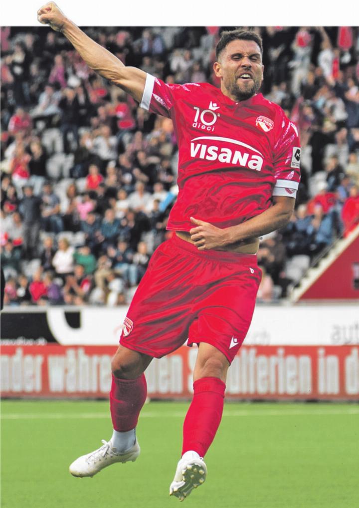 Leonardo Bertone bejubelt eines seiner Tore. 
Bild: Levin Anneler