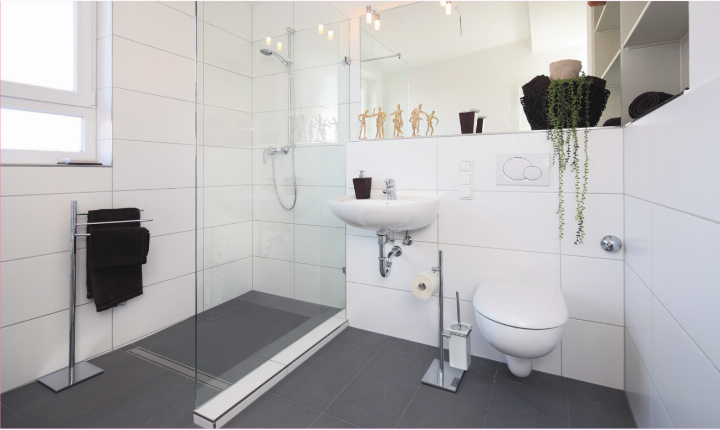 Spezialist für Küchen und Bäder. Bilder: zvg