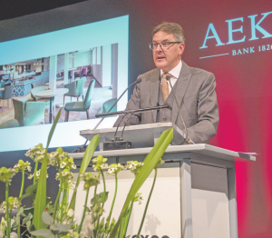 Cajetan Maeder, Präsident des Verwaltungsrates, freut sich über das positive 191. Geschäftsjahr der AEK Bank.