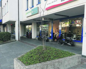 An Top-Shopping-Lage in Thun: der eRoller-Shop beim Aarezentrum.