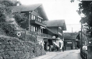 Die Garage in Merligen um 1938 – kurz vor Beginn der Kriegsjahre.